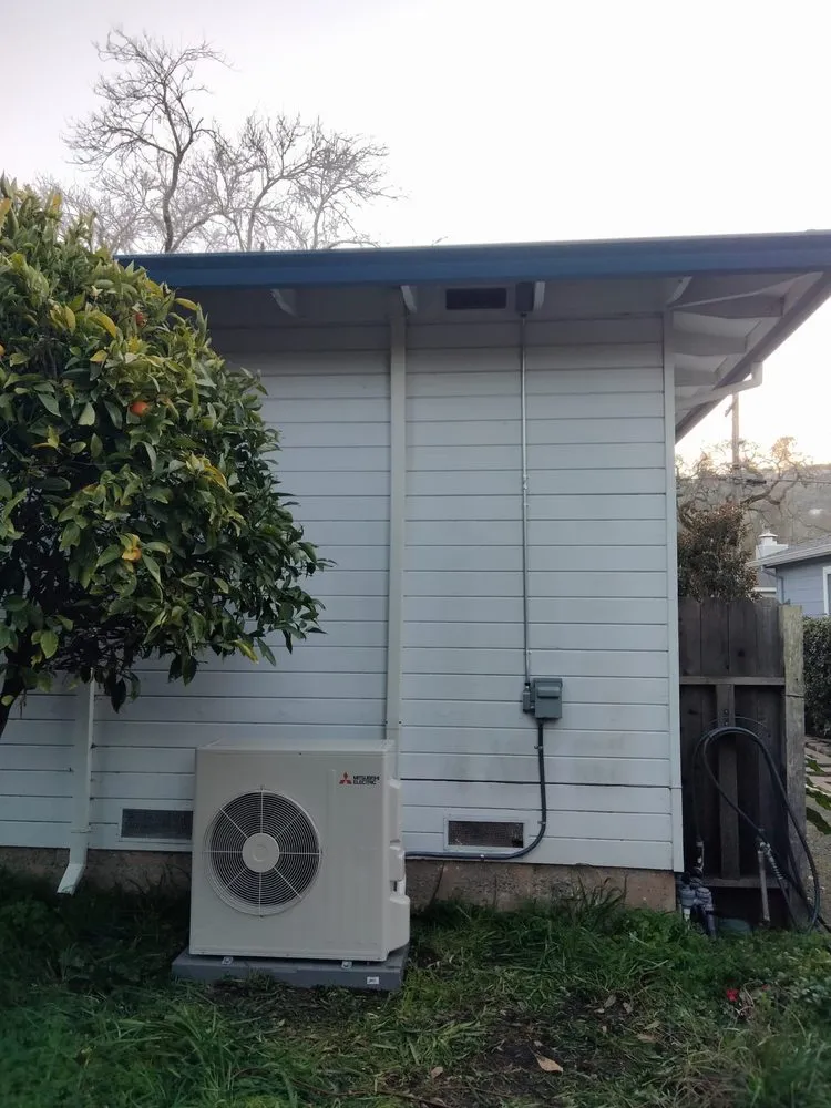 Licensed electrical service for homes in lighting installation,  by 