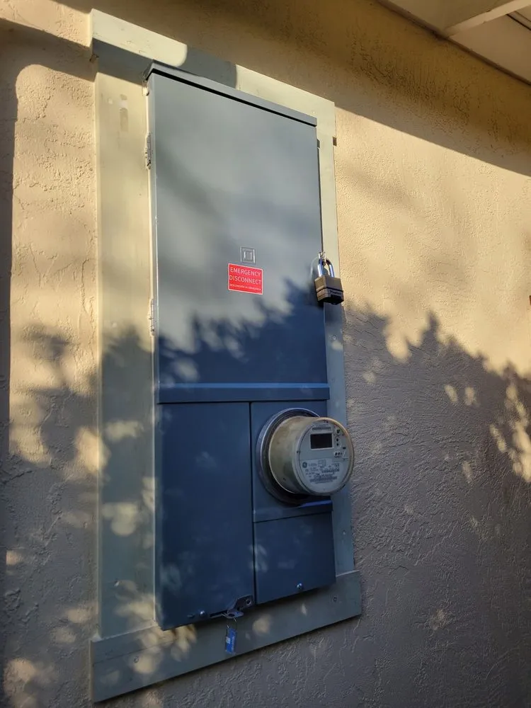 Affordable circuit breaker repair experts serving Somerset, CA - Ben Hernandez Electrical