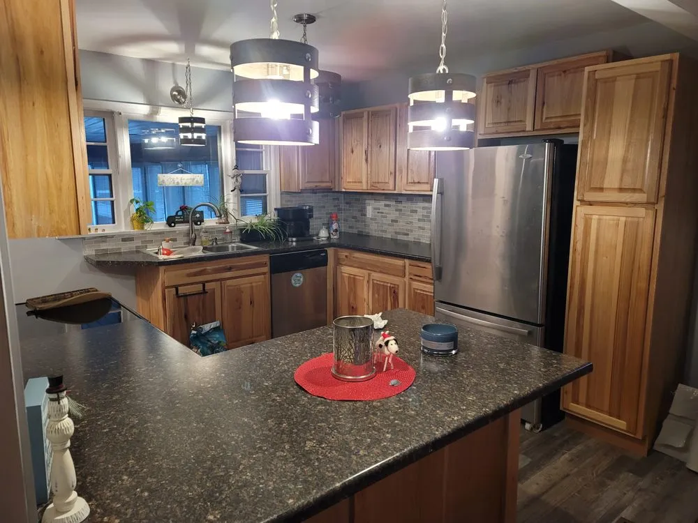 Slide of Ben Nye The Fix-It Guy