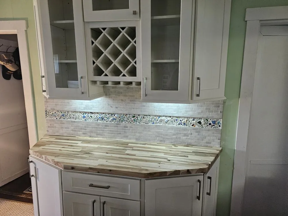 Slide of Ben Nye The Fix-It Guy