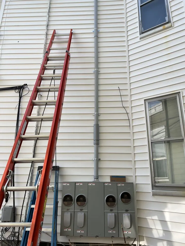 Slide of Ben Wilson Electrician