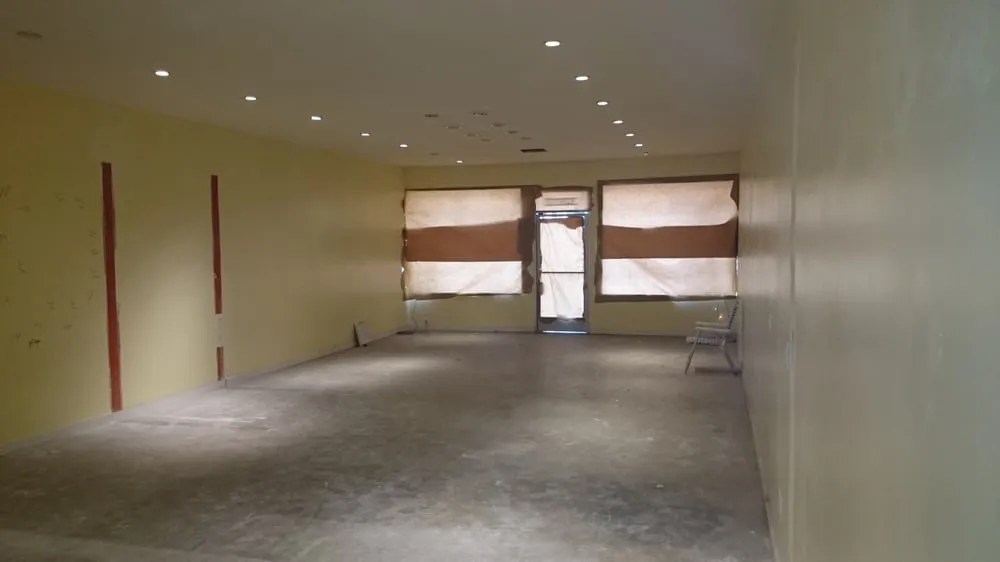 Slide of Bencom Electric