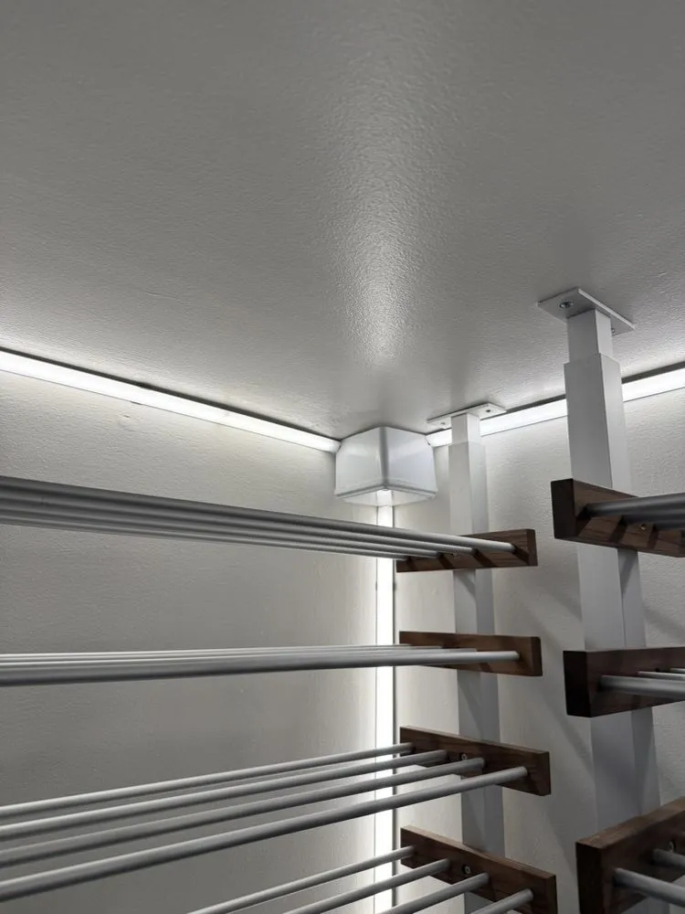 Slide of BeniteX Electric