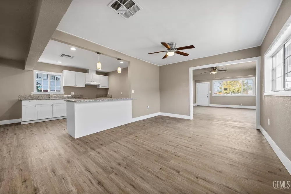 Slide of Benitez Electric