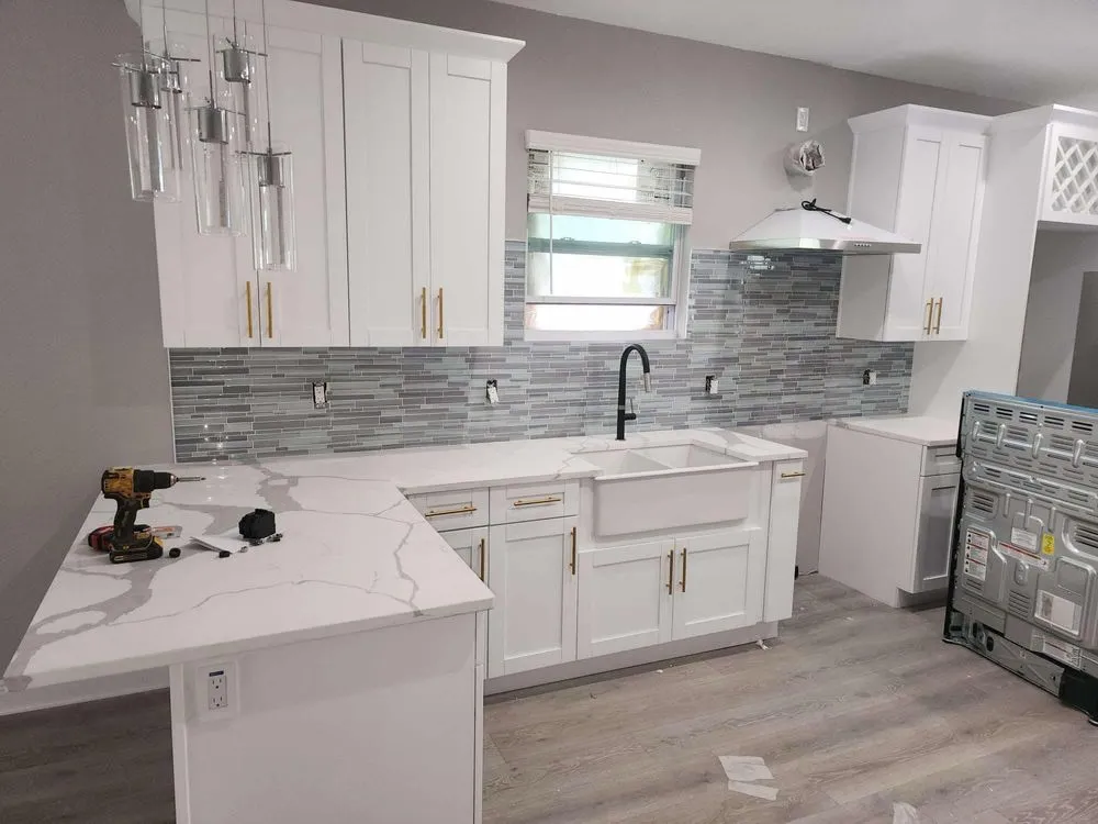 Slide of Benitez Handyman