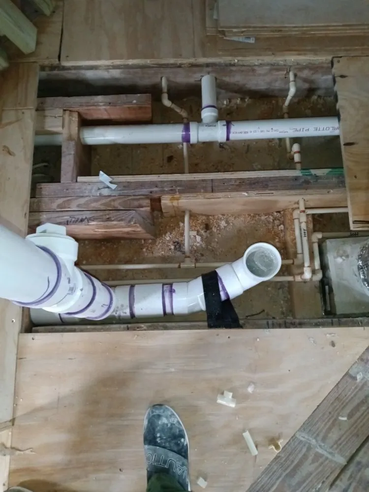 Slide of Benitez Handyman