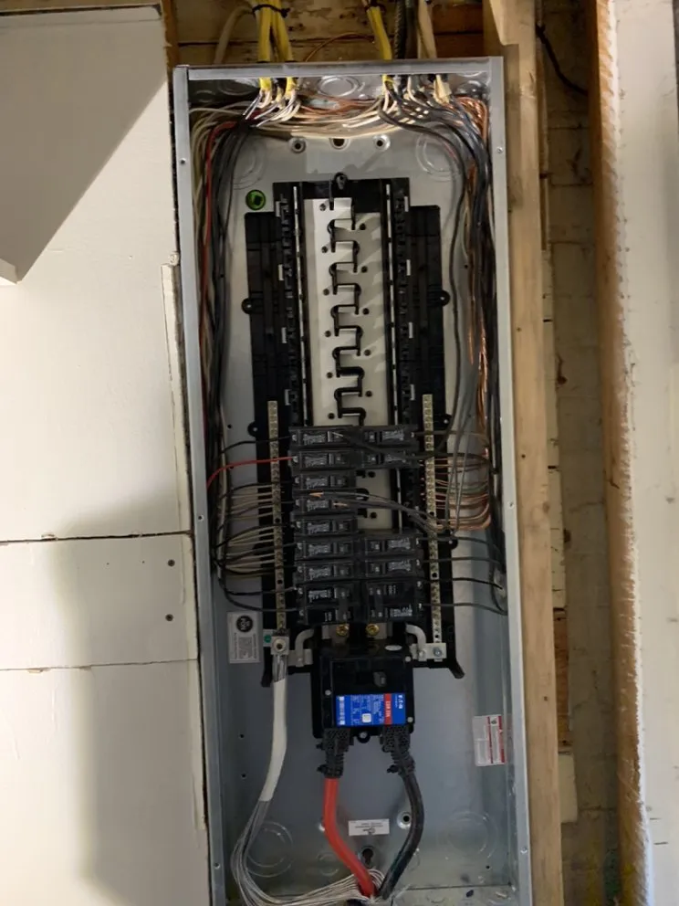 Licensed electrician providing panel upgrade in Laurel, MD - Benitez J. Electric Services
