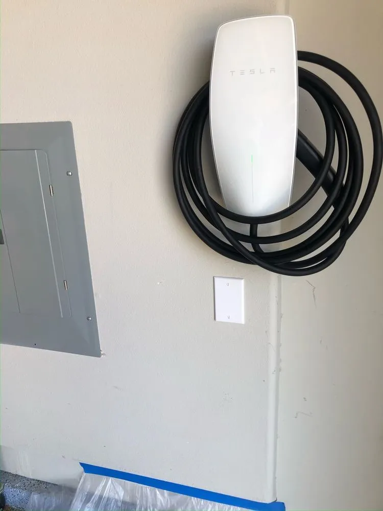 Slide of Benji Electric