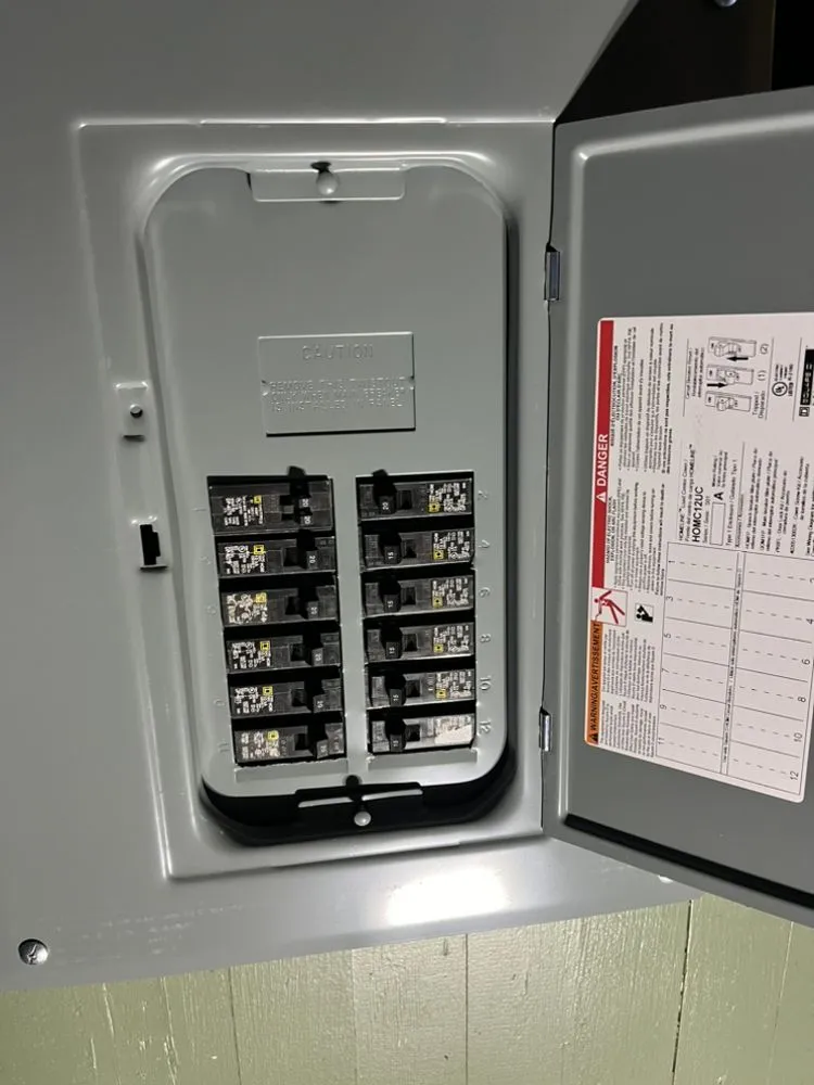 Slide of Benny Electrical