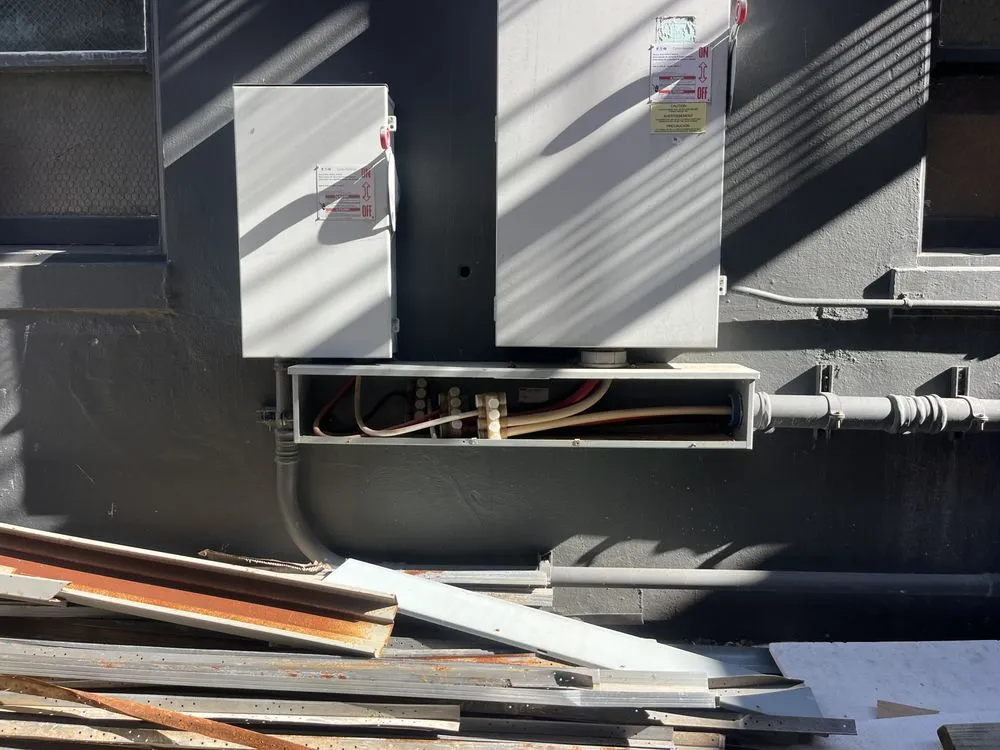 Slide of Benny Electrical