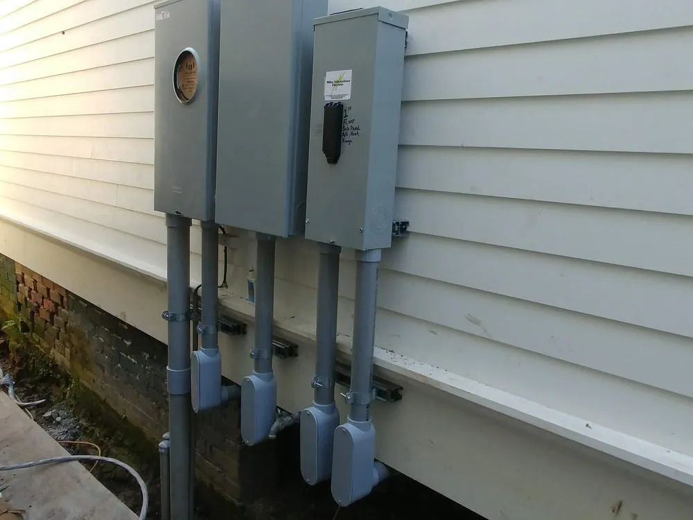 Slide of Benny's Electrical Services