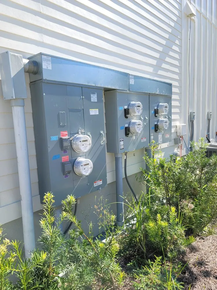 Slide of Benny's Electrical Services