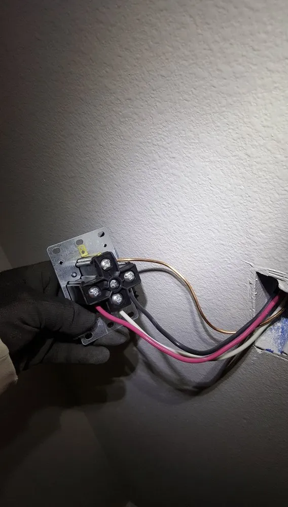 Slide of Bennys HVAC & Electrical