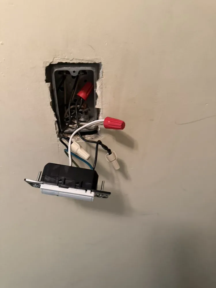 Slide of Bentro Electric Services