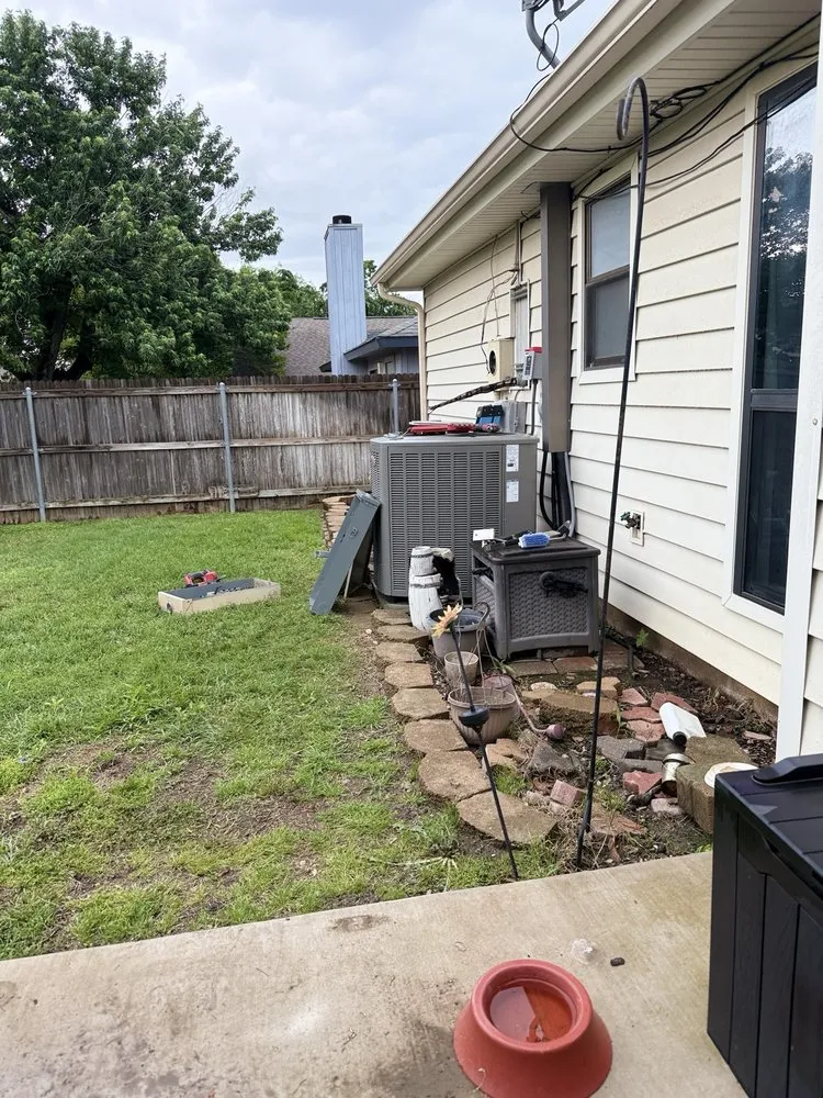 Professional electrician providing emergency electrical service in , 