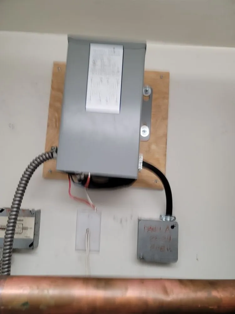 Certified electrician providing outlet and switch repair in , 