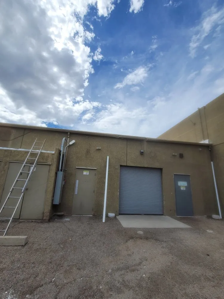 Emergency wiring installation in ,  by Bernal Handyman