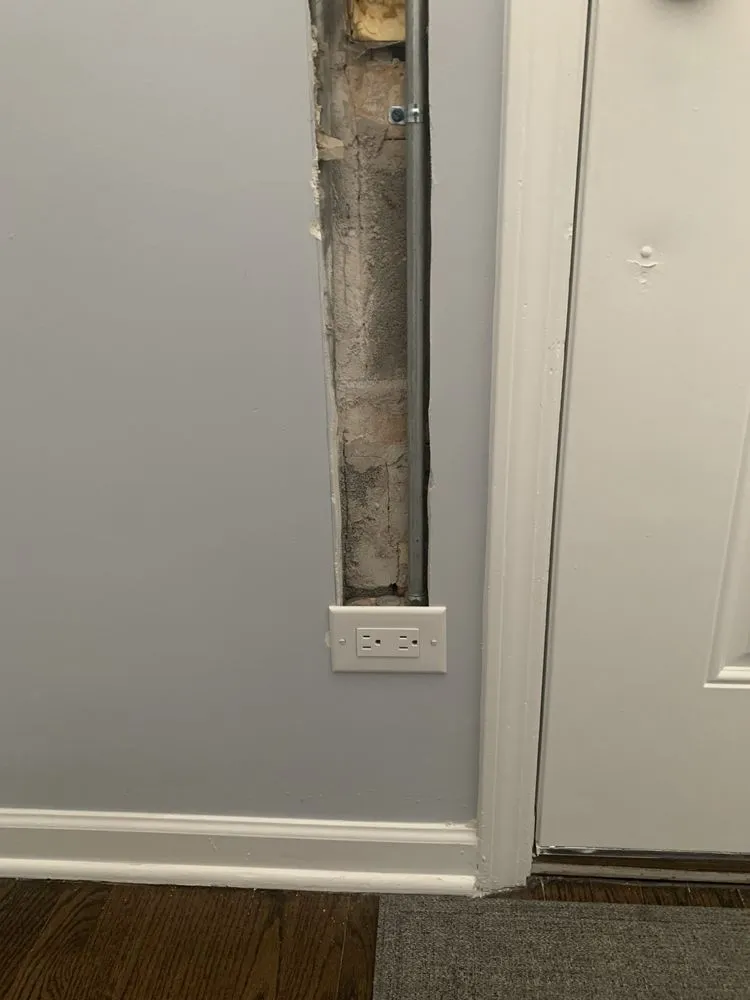 Slide of Berwyn Licensed Electrician