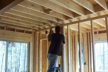 Emergency electrician providing circuit breaker repair in , 