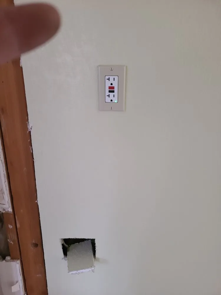 Slide of Betos Electric