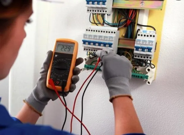 Slide of Beto’s Electricity