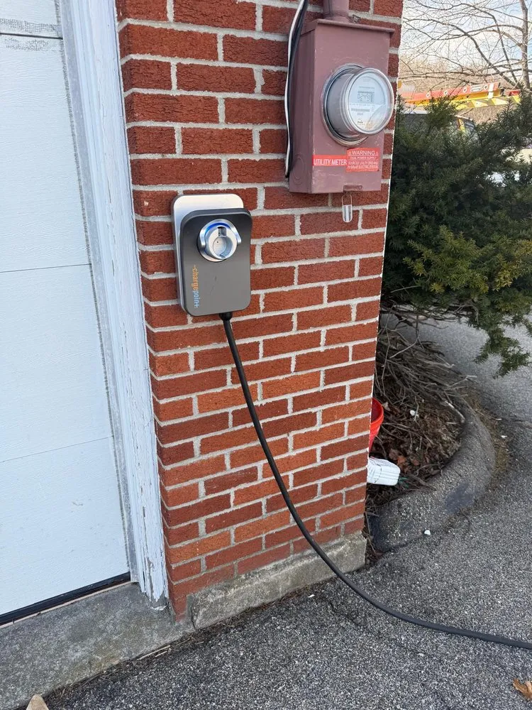 Professional circuit breaker repair service in ,  - Better Call The Sparks