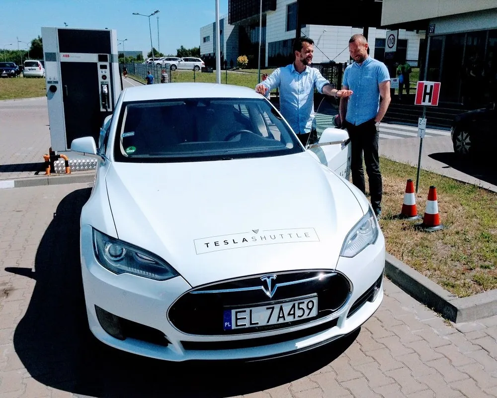 Certified electrical repair experts serving ,  - Beverly Crest Electrician Pros