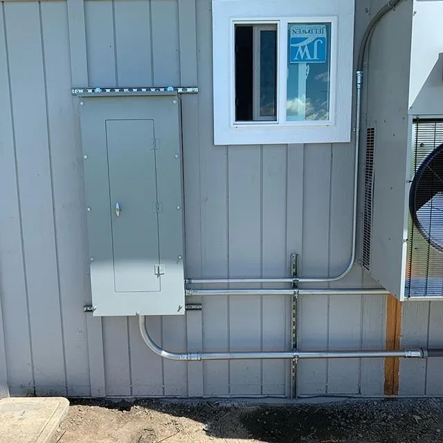 Slide of Beverly Emergency Electrician