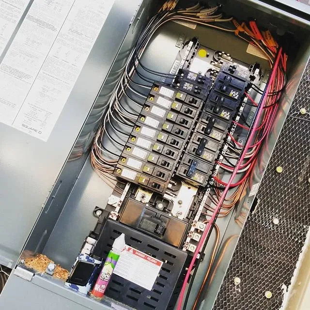 Slide of Beverly Emergency Electrician