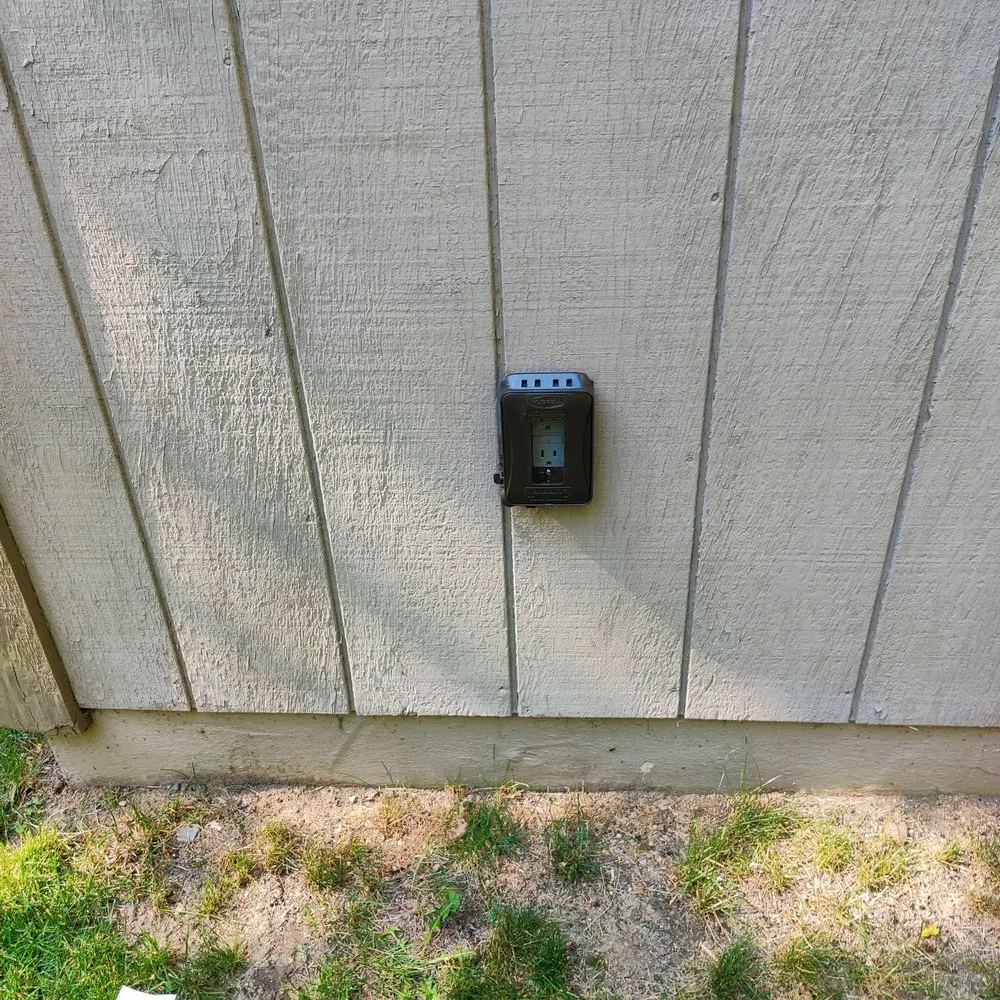 Reliable electrician providing outlet and switch repair in Blakeslee, PA - BG Electrical