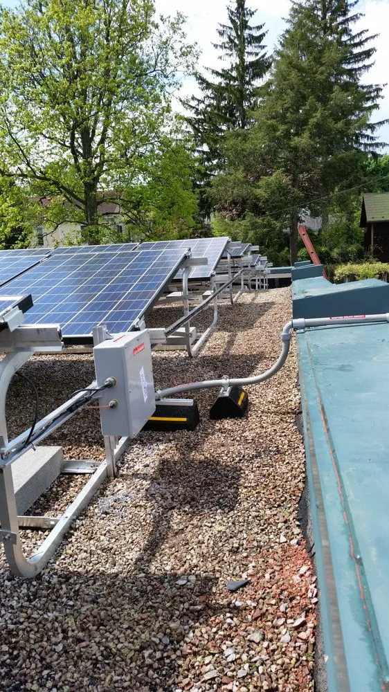 Slide of Big D Electric