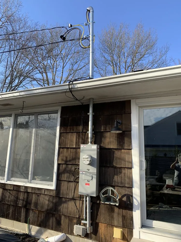 Emergency electrician providing electrical repair in Shoreham, NY - BigHouse Electric