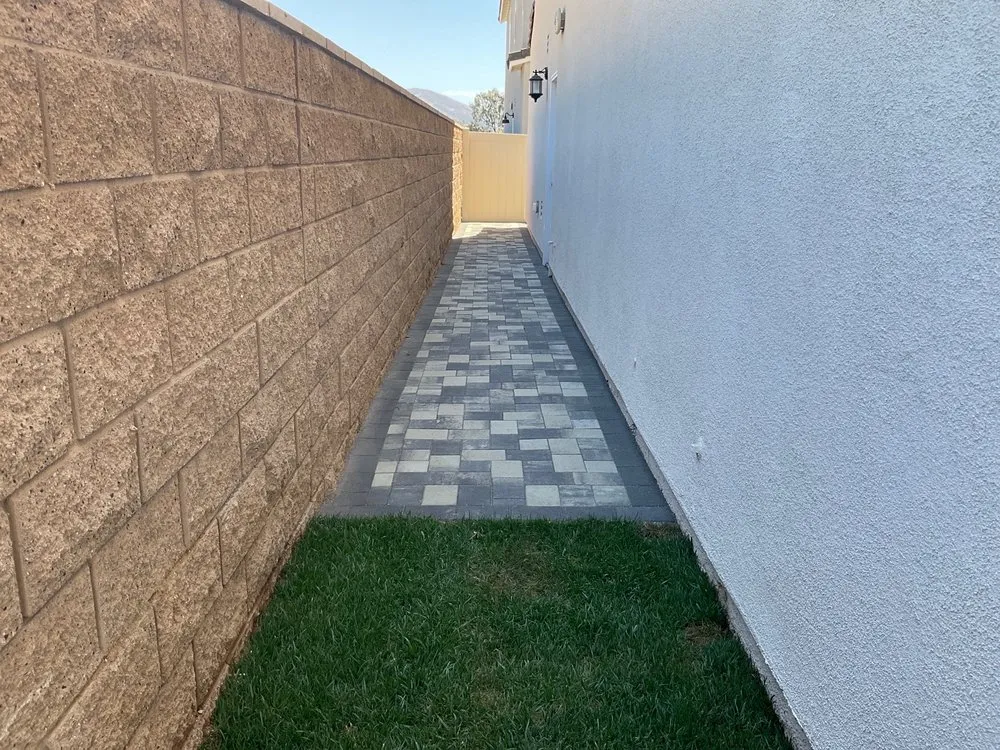 Slide of BigRob Construction