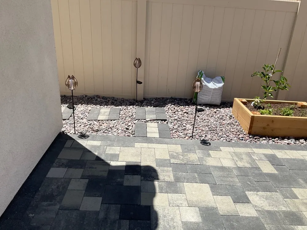 Certified electrician providing lighting installation in , 