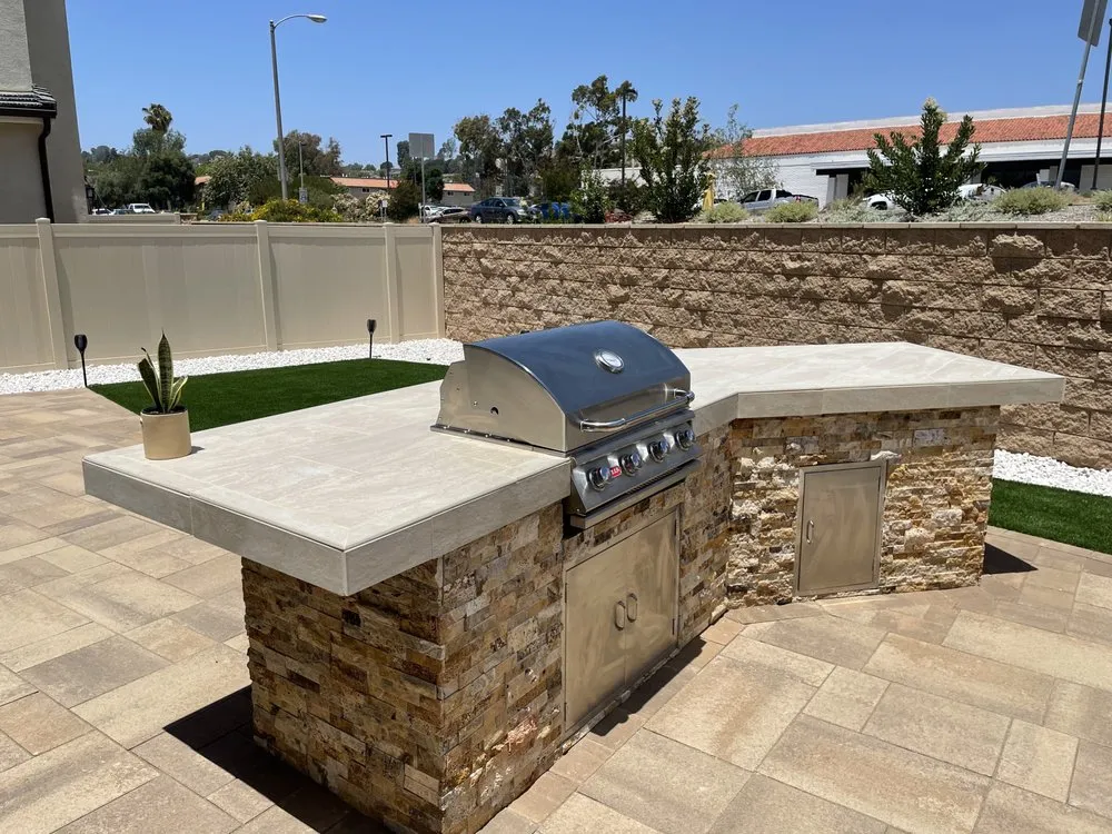 Slide of BigRob Construction