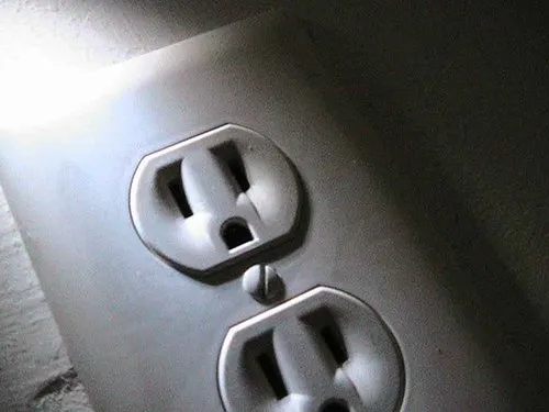 Expert outlet and switch repair experts serving Linthicum Heights, MD - Bill Gilde Electrical Services