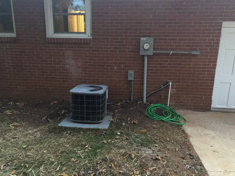 Certified electrician providing emergency electrical service in ,