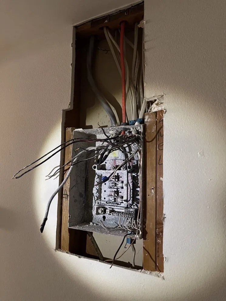 Trusted circuit breaker repair service in Granada Hills, CA - Black Bull Electric