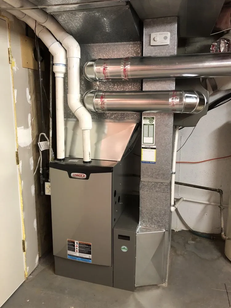 Certified electrician providing lighting installation in , 