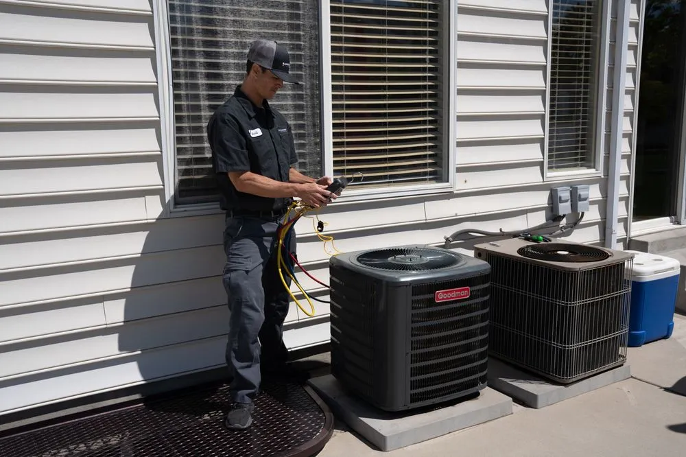 Emergency electrician providing outlet and switch repair in , 