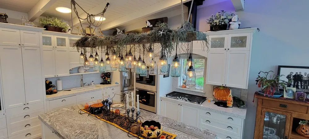 Slide of Black Dog Electric