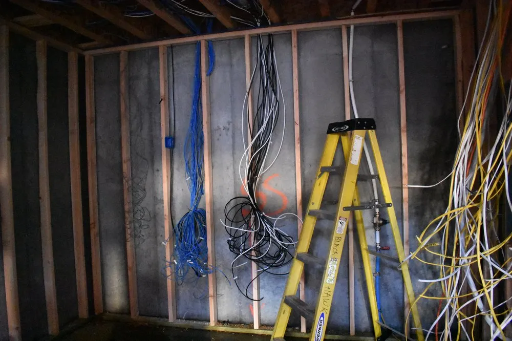 Slide of Black Hawk 27