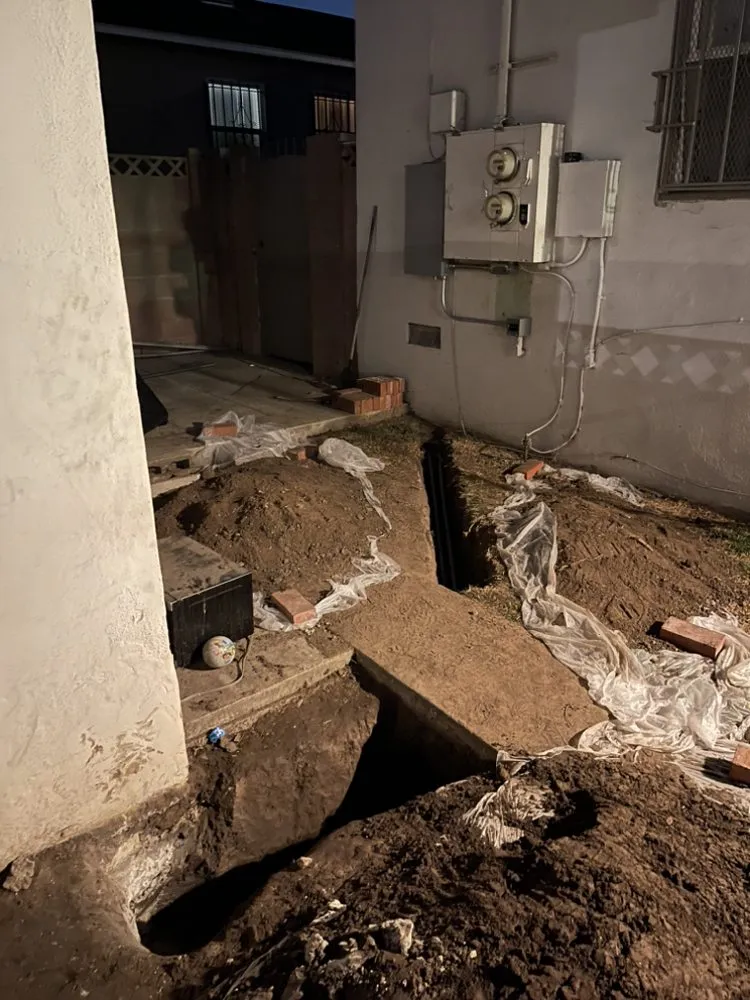 Certified electrician providing emergency electrical service in ,