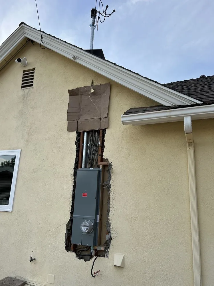 Slide of Blackbird Electric