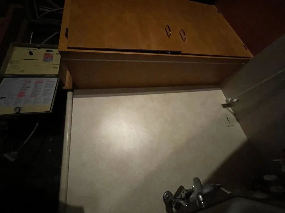 Slide of Blackbird Electric