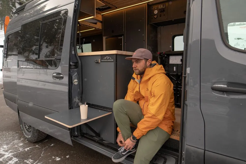 Affordable electrician providing panel upgrade in , 