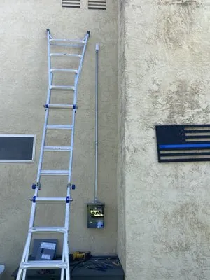 Bletsch Electric Logo