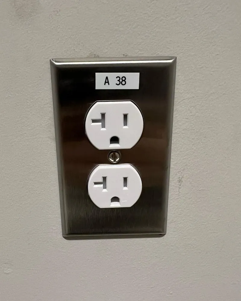 Slide of Bloomfield Ave Electrical