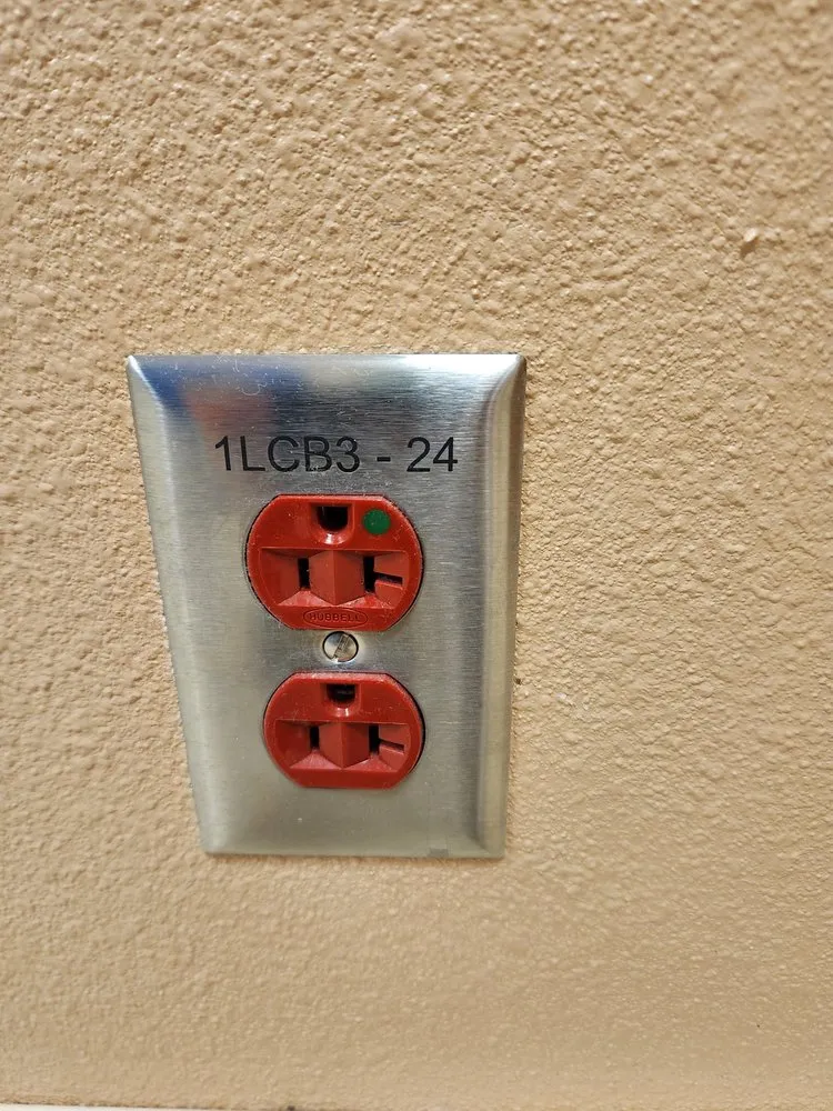 Certified outlet and switch repair service in East St. Louis, IL - Blue Circuit Pro