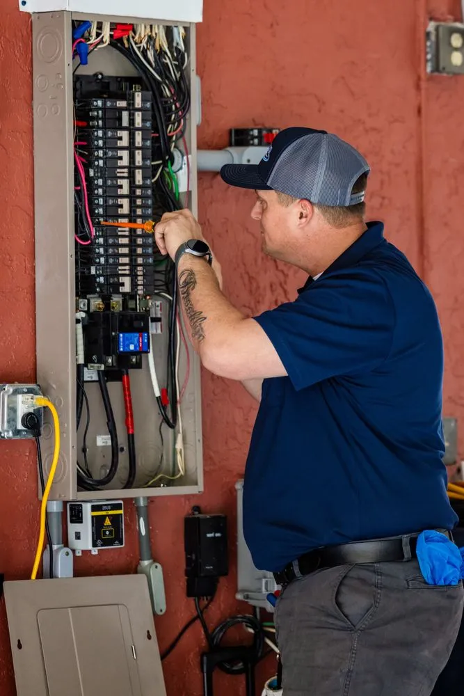Emergency emergency electrical service experts serving ,  - Blue Collar Electric